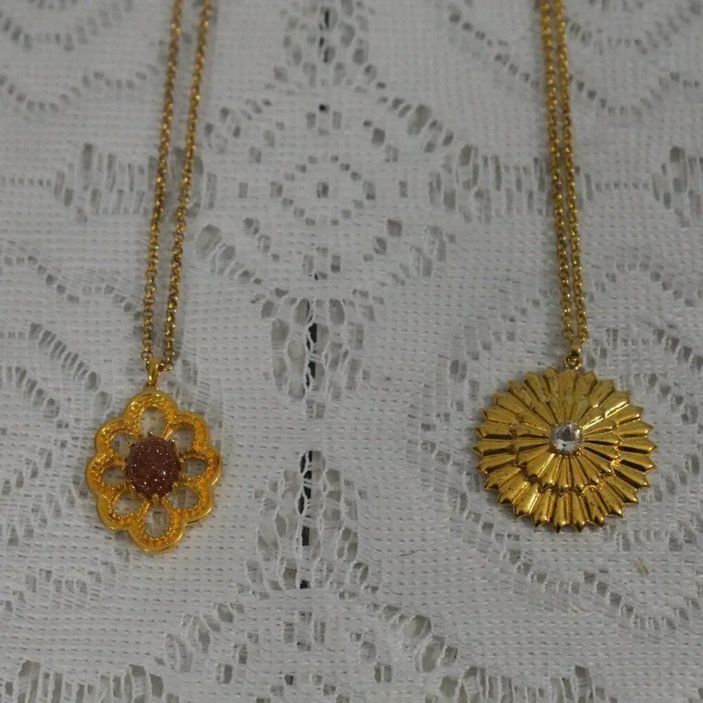 N/A gold tone